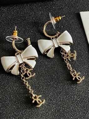 Chanel earring